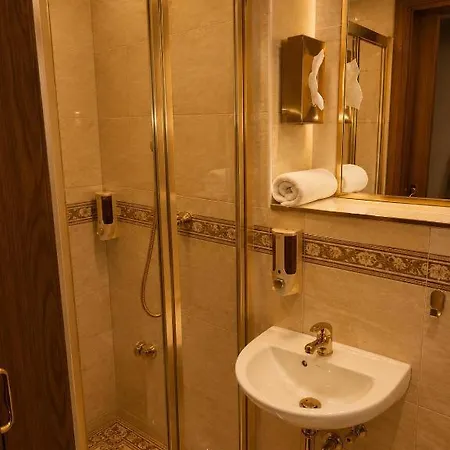 Hotel Am Rondo Kostenlose Parkplaetze